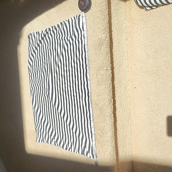 Pirate skull and bones hat, neck tie, and skull & bones eye patch. Kids Costume - Picture 3 of 4